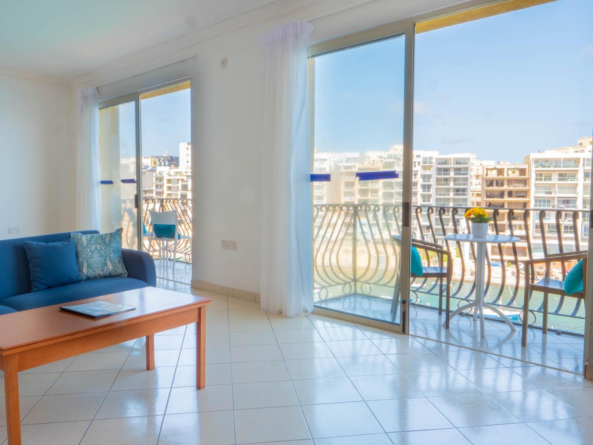 Morina Court - Seaview Apartments And Penthouse In St Julians By Shortletsmalta Saint Julian's エクステリア 写真