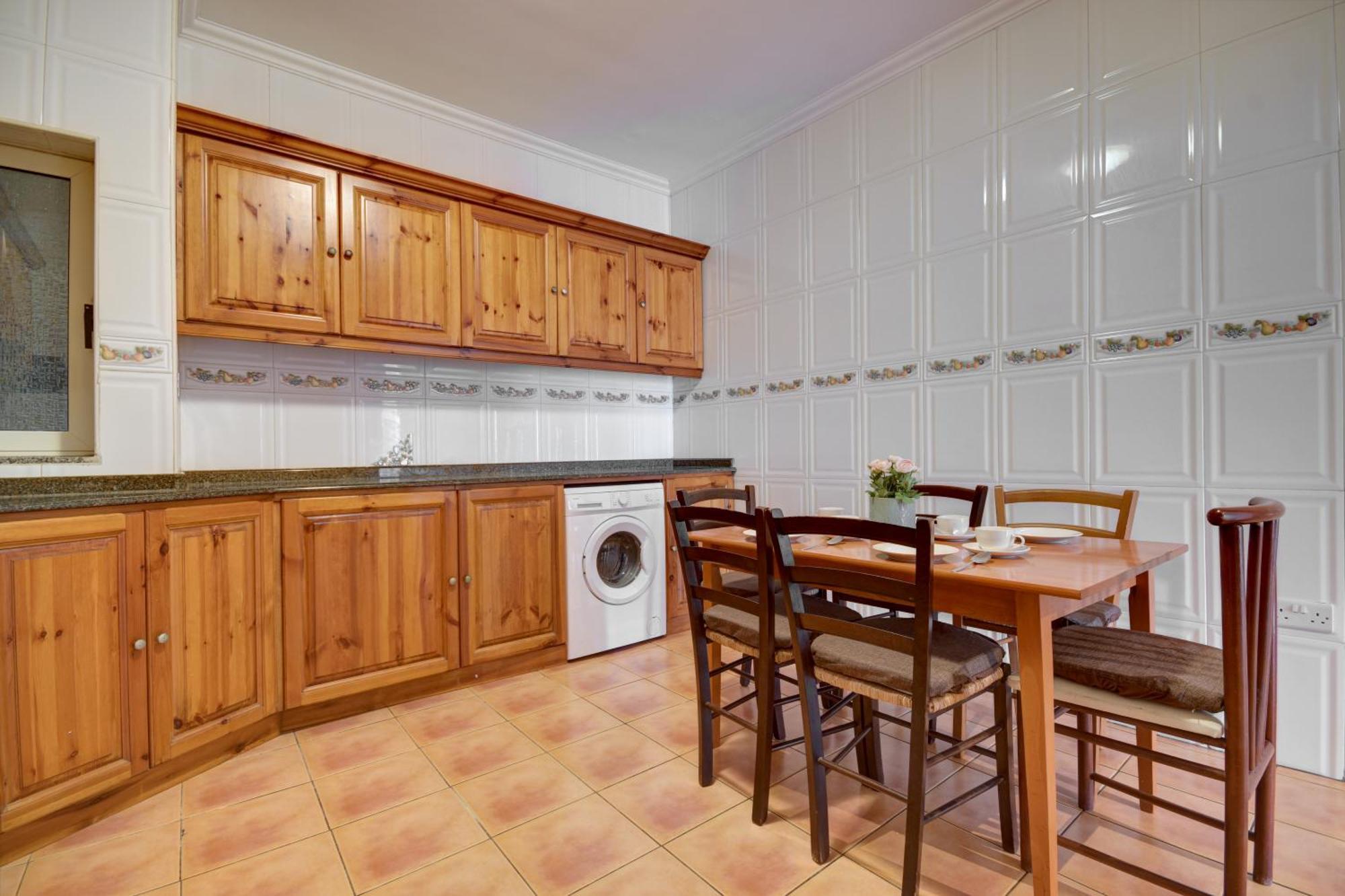 Morina Court - Seaview Apartments And Penthouse In St Julians By Shortletsmalta Saint Julian's エクステリア 写真
