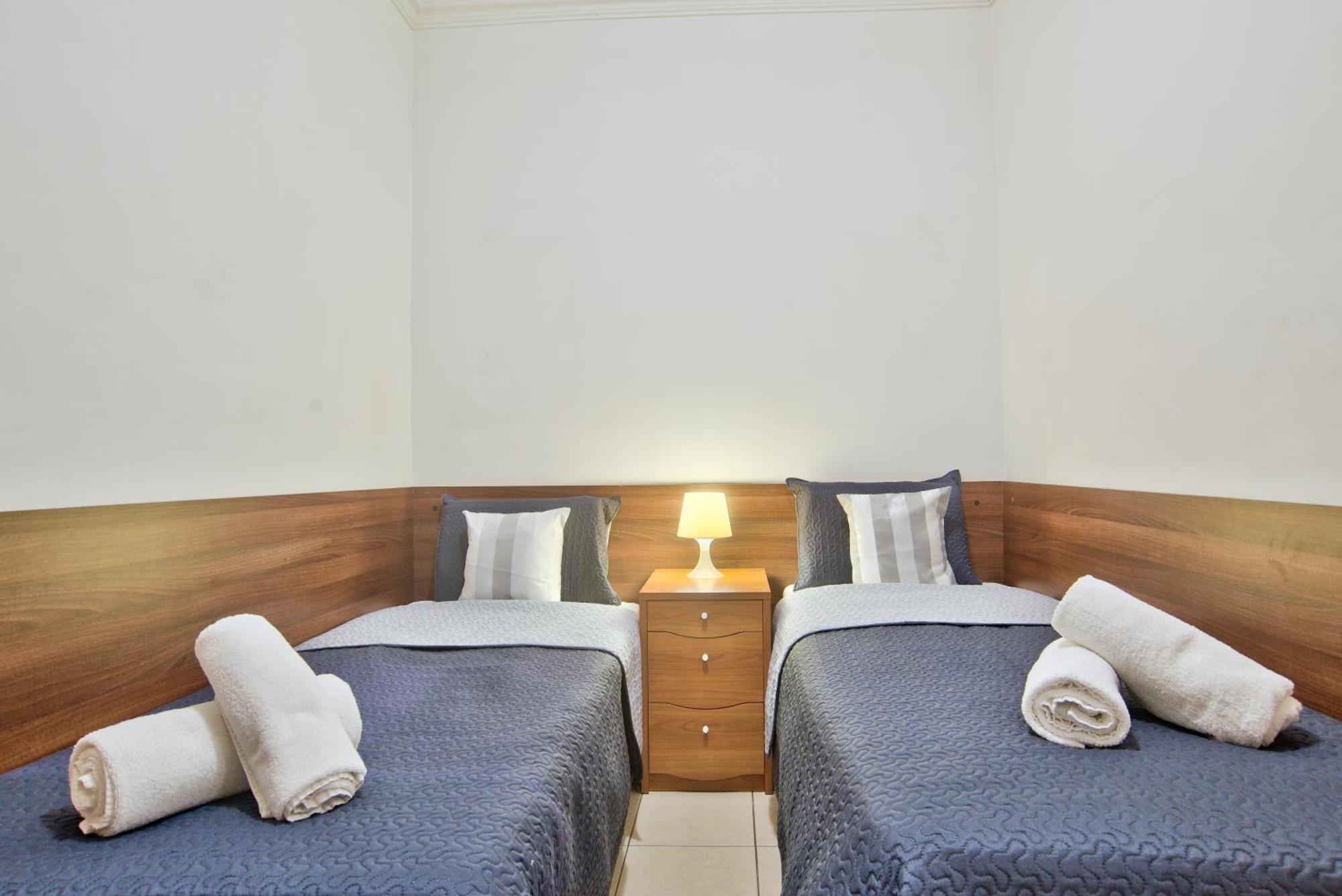 Morina Court - Seaview Apartments And Penthouse In St Julians By Shortletsmalta Saint Julian's エクステリア 写真
