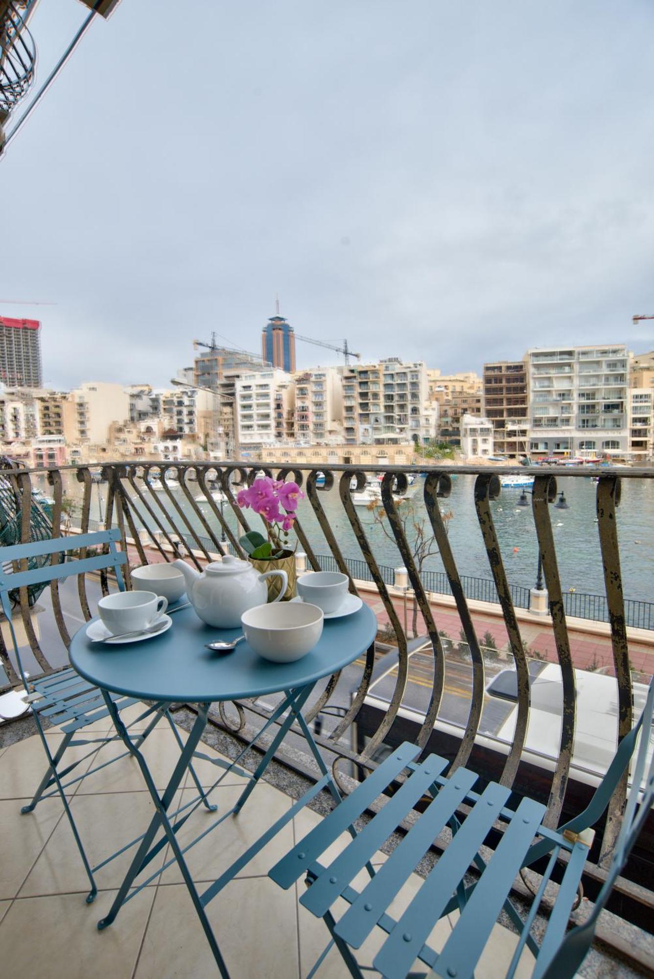 Morina Court - Seaview Apartments And Penthouse In St Julians By Shortletsmalta Saint Julian's エクステリア 写真